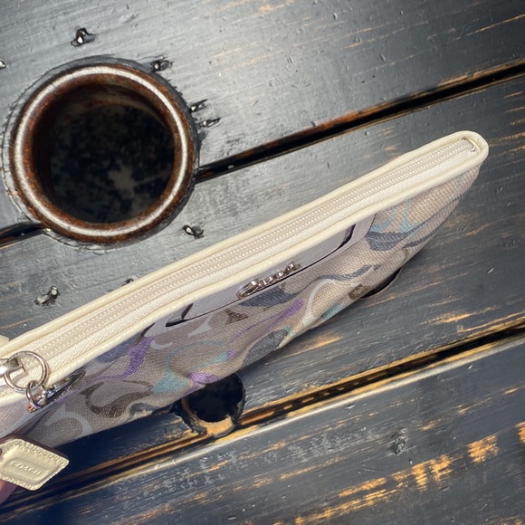 Coach Large Fabric & Leather Wristlet- Fits All Cell Phone Sizes! - Picture 9 of 11